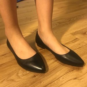 Nine West Black Leather Flats